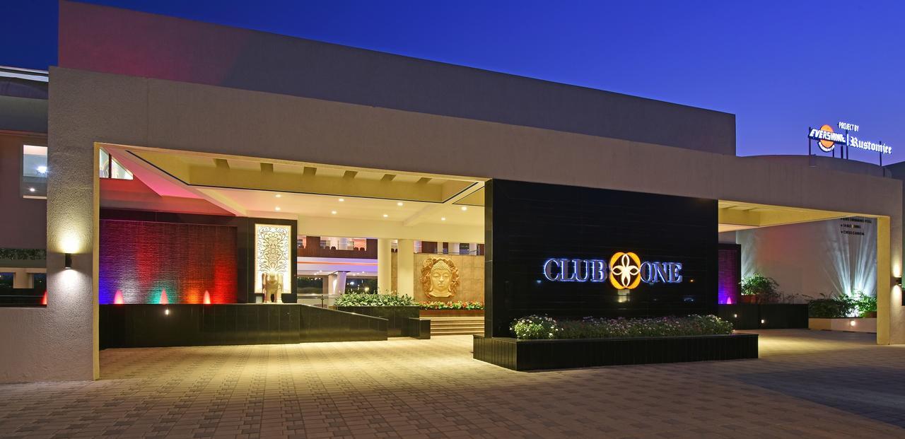 מלון Manor Club One מראה חיצוני תמונה